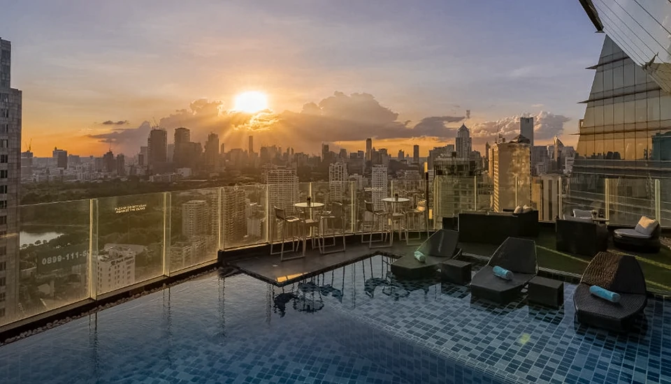 هتل کانتیننت سوخومویت بانکوک